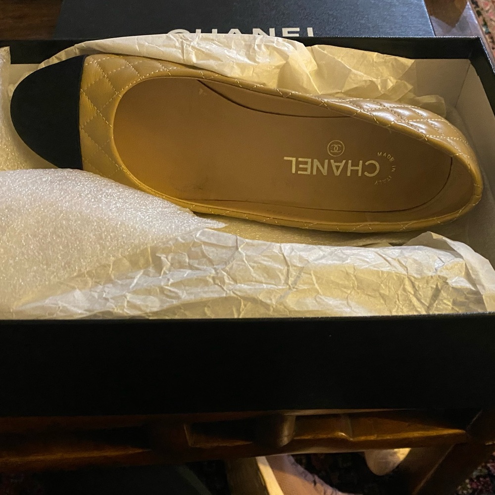 CHANEL 38.5 worn once. Excellent condition. No flaws.